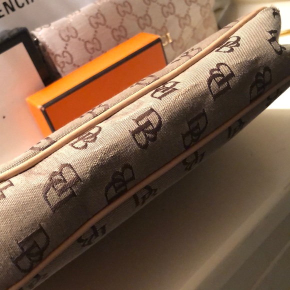 Dooney & Bourke Made in Italy Canvas Monogram Wristlet Clutch Pochette - Picture 5 of 10